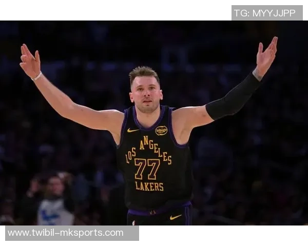 湖人神射反讽爱德华兹！东契奇点赞+队友力挺：打赌他们都知道你了